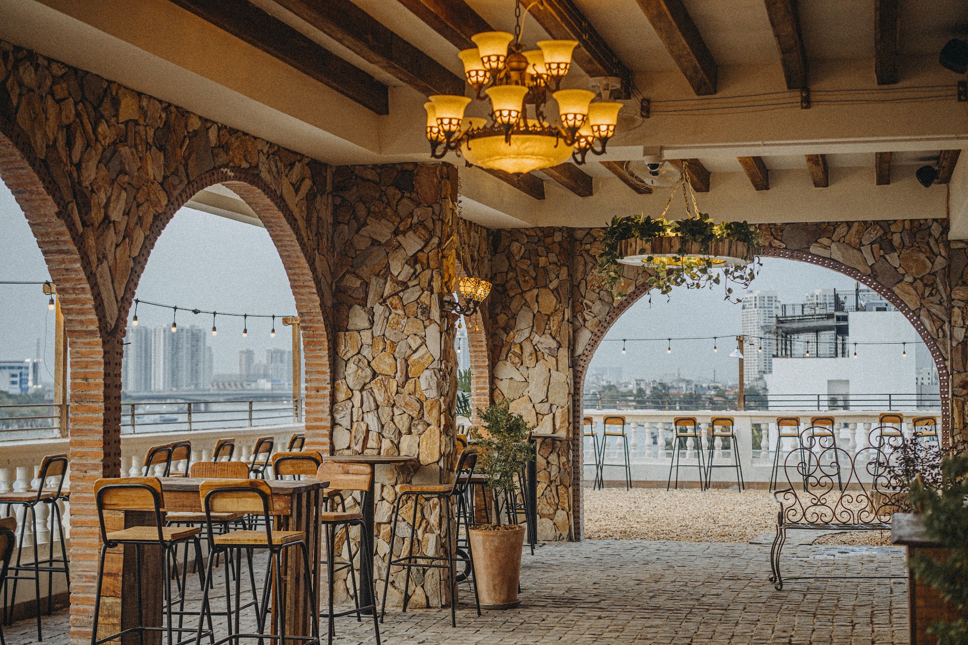 Chạng Vạng Rooftop