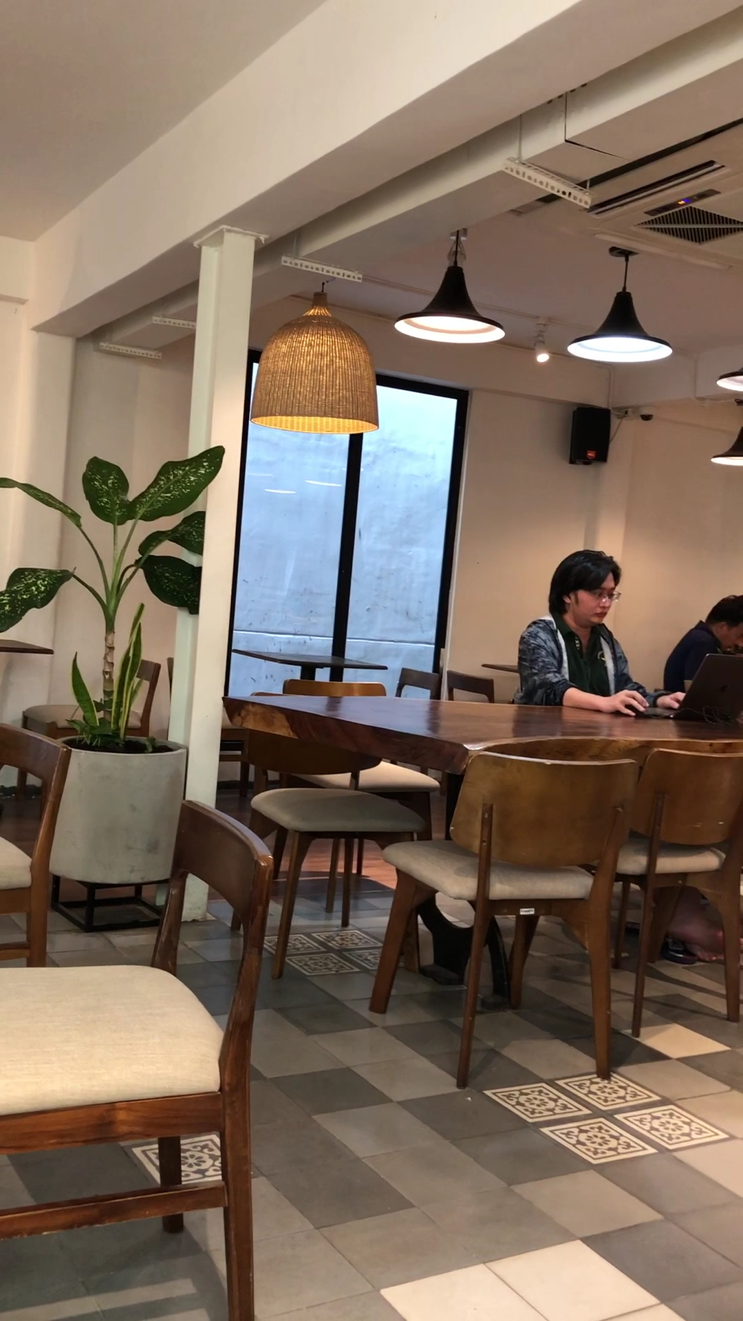 The Coffee House - Huỳnh Văn Bánh