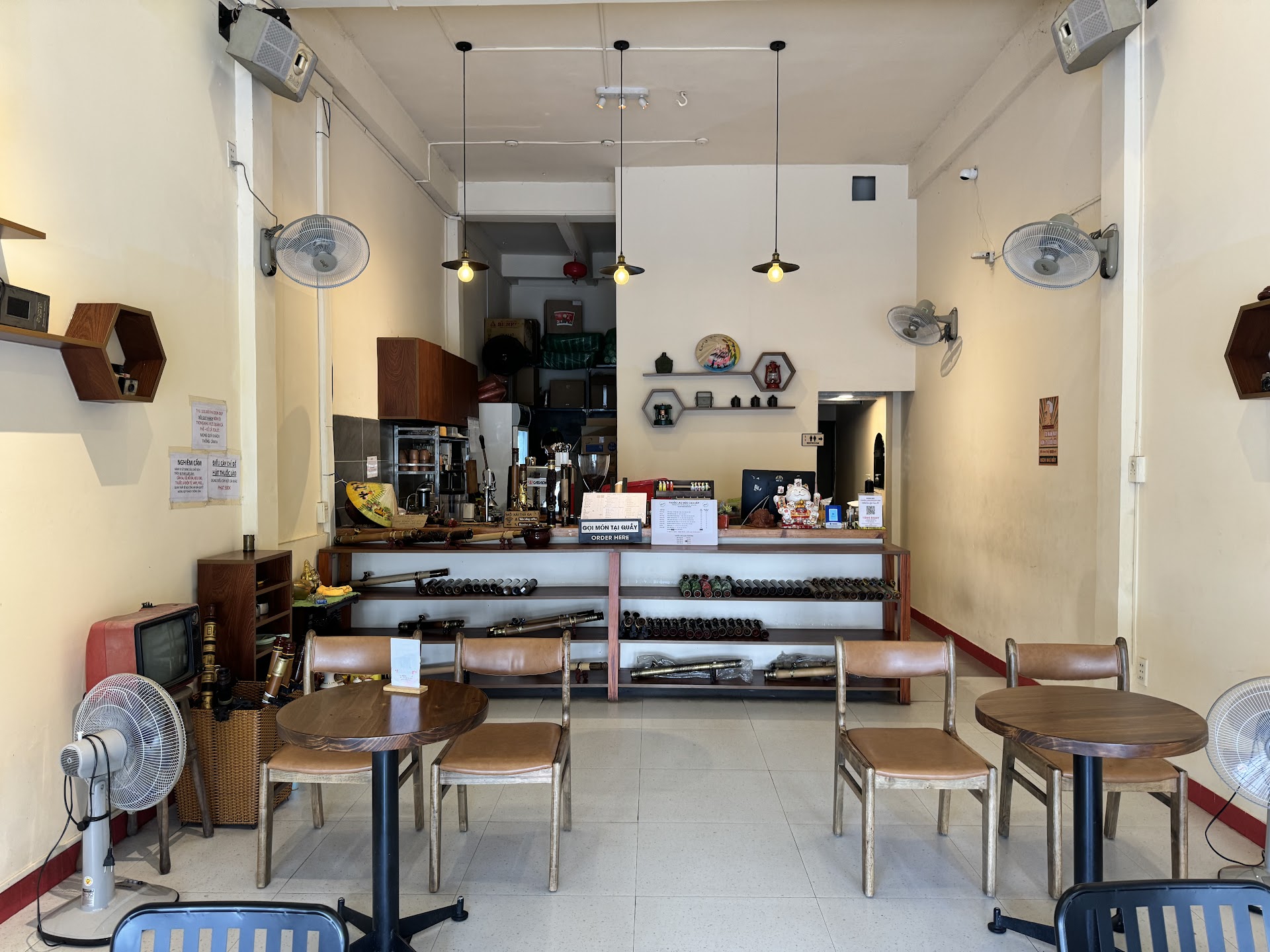 Tiên Lãng Coffee CS3 - Cà Phê Điếu Cày - Thuốc lào Quận 1