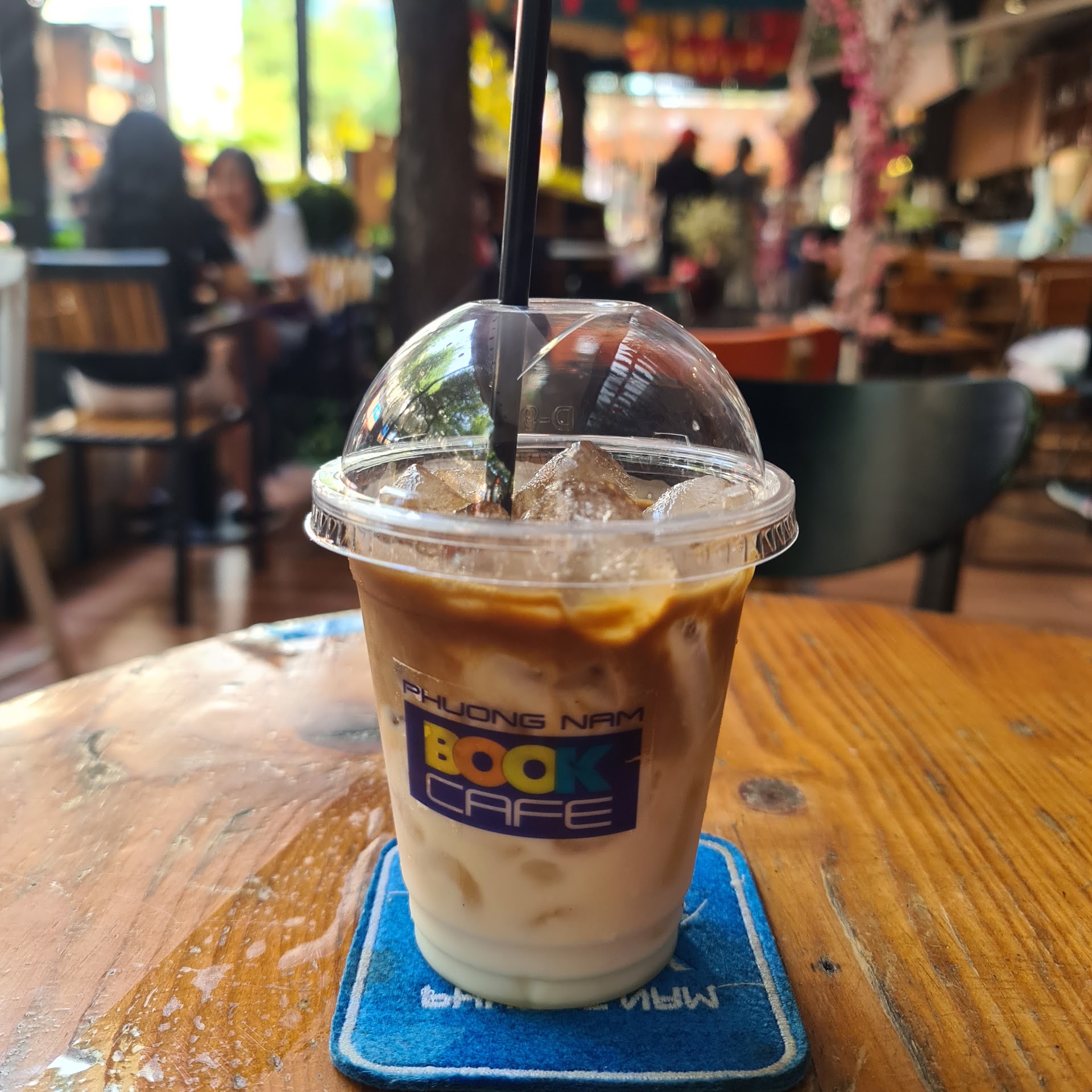 Cafe sách Phương Nam