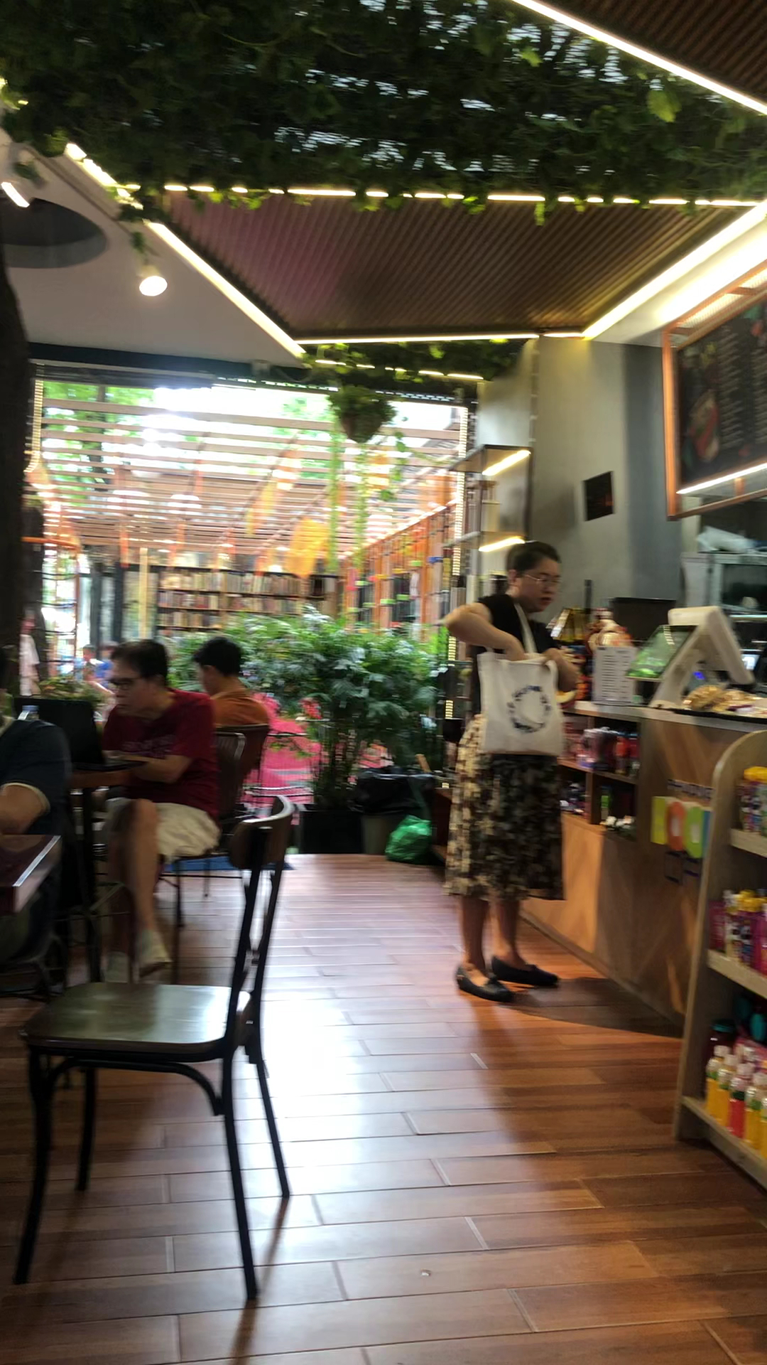 Cafe sách Phương Nam