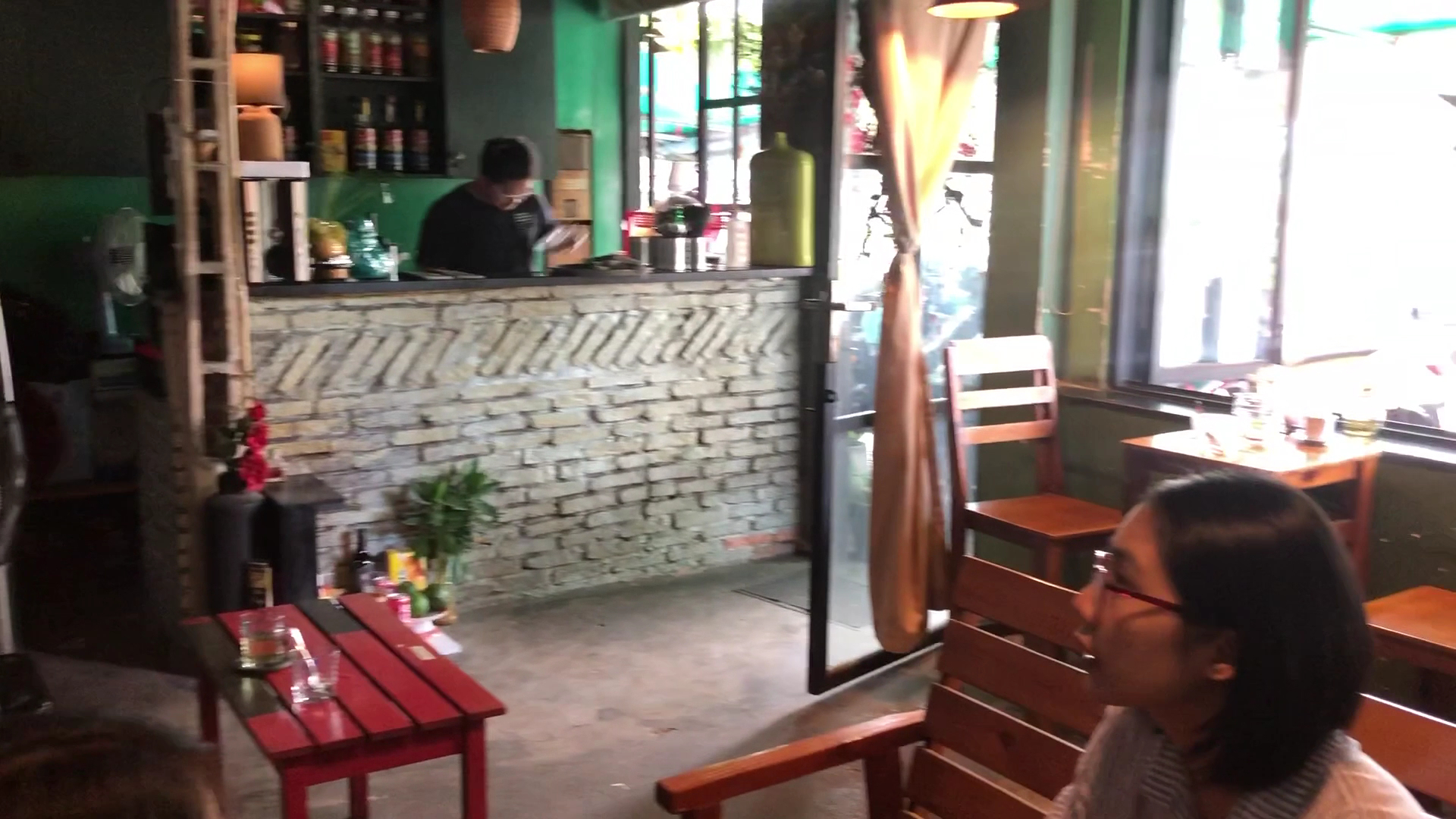 Cay Cot Dien - Café Books