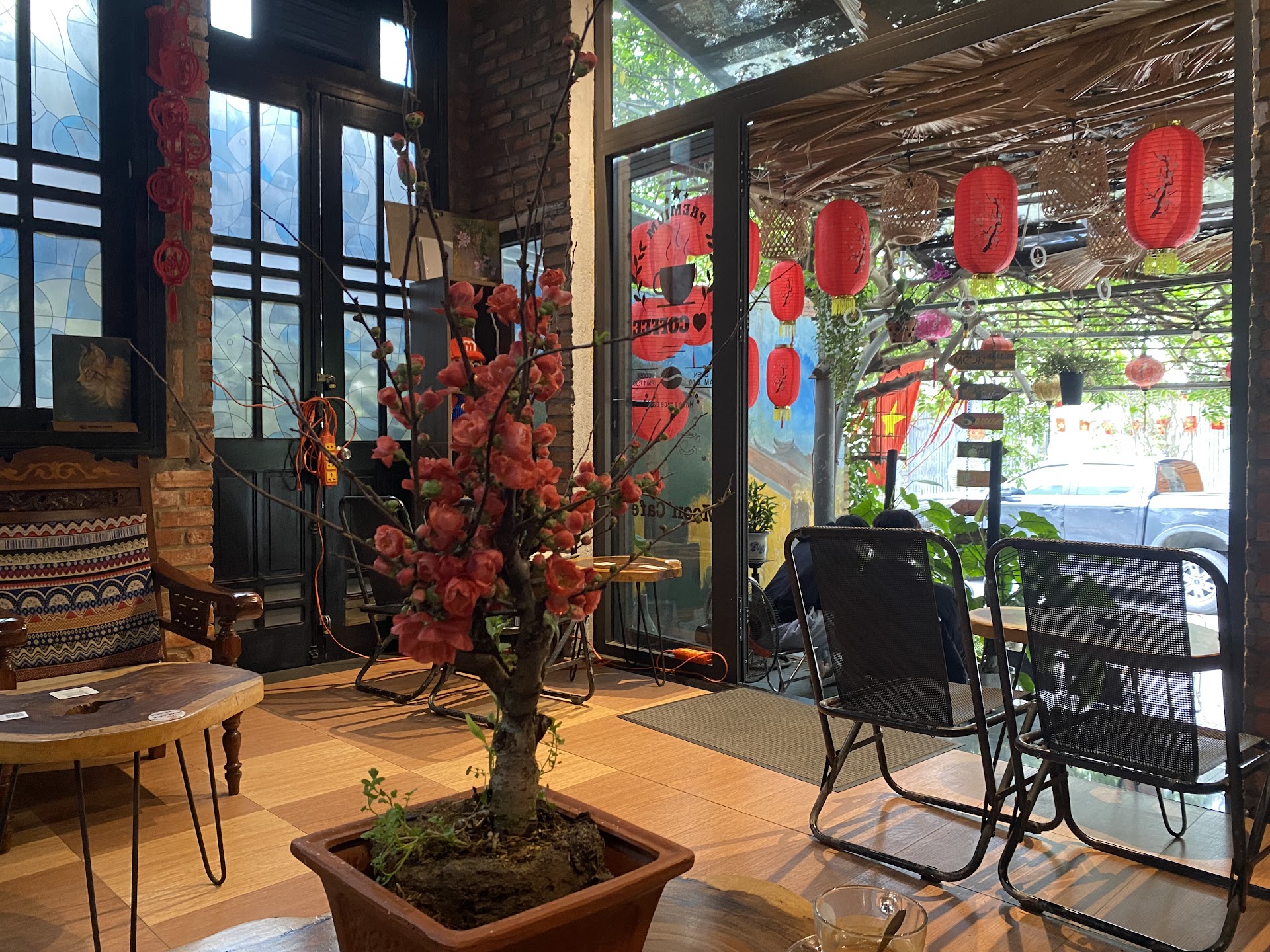 Moon Cafe - 209/29 Nguyễn Văn Thoại