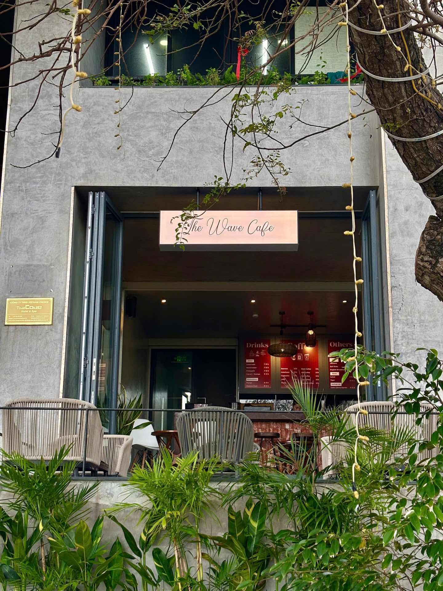 The Wave Cafe Da Nang