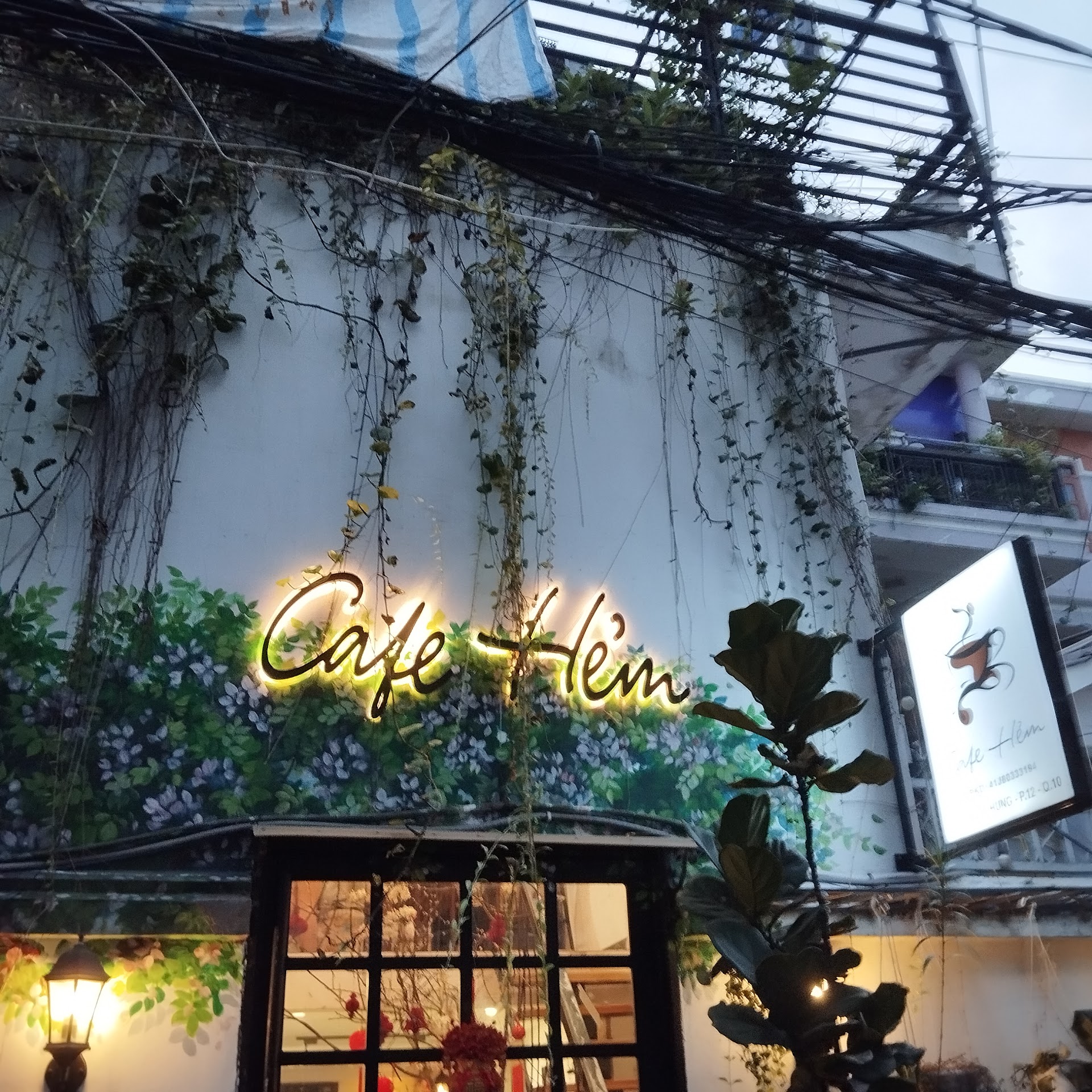 Cafe Hẻm