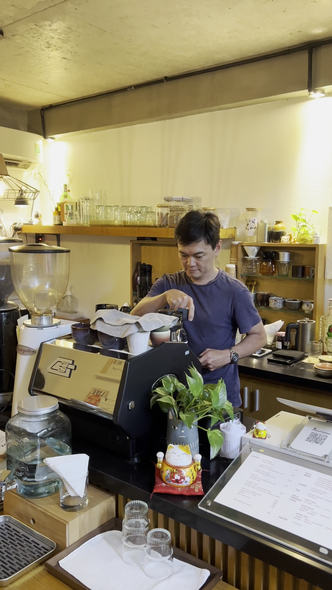 Hợp Coffee Corner