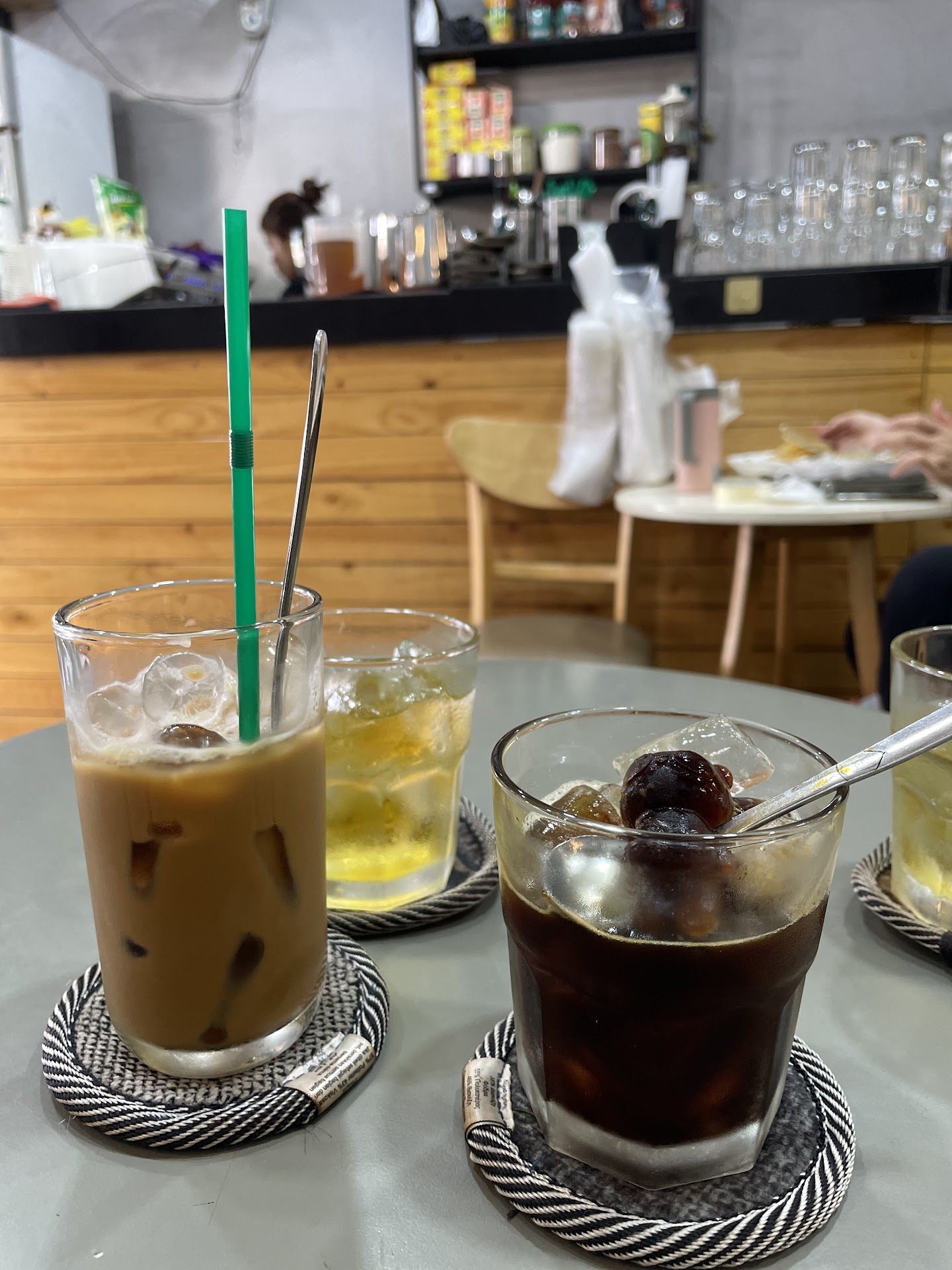Laha Café - Lữ Gia