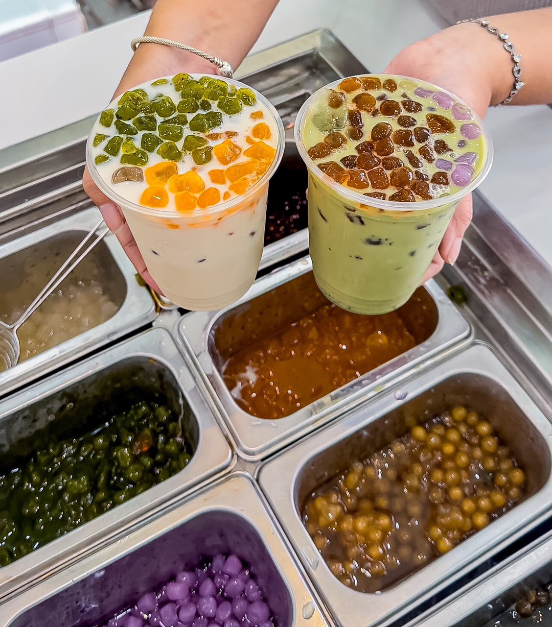 Lanlan Pet Coffee & Tea - Quán Cafe chó, cafe thú cưng quận 2