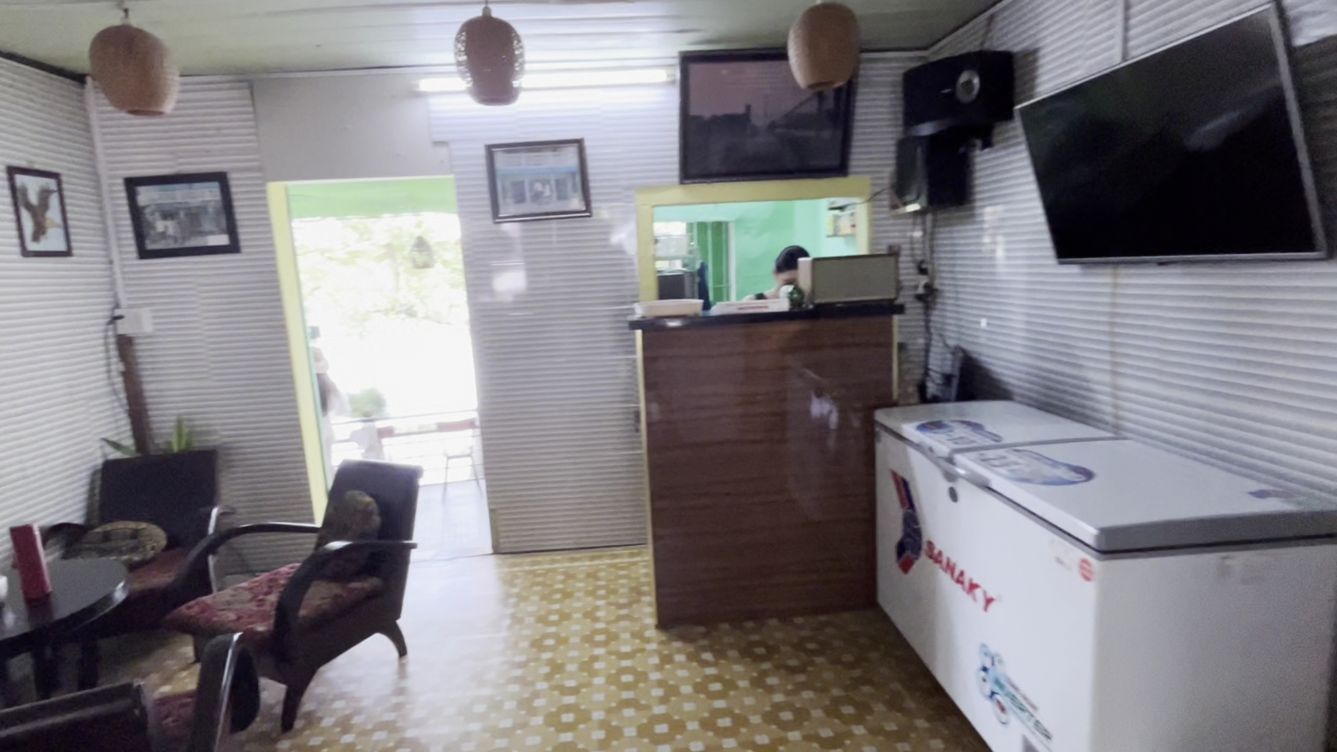 Cà Phê Mắt Biếc