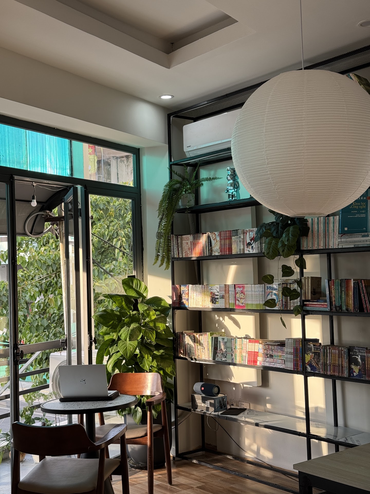 Ngoan Coffee - Hidden Café (2nd Floor) at 01 Hoang Hoa Tham, Da Nang