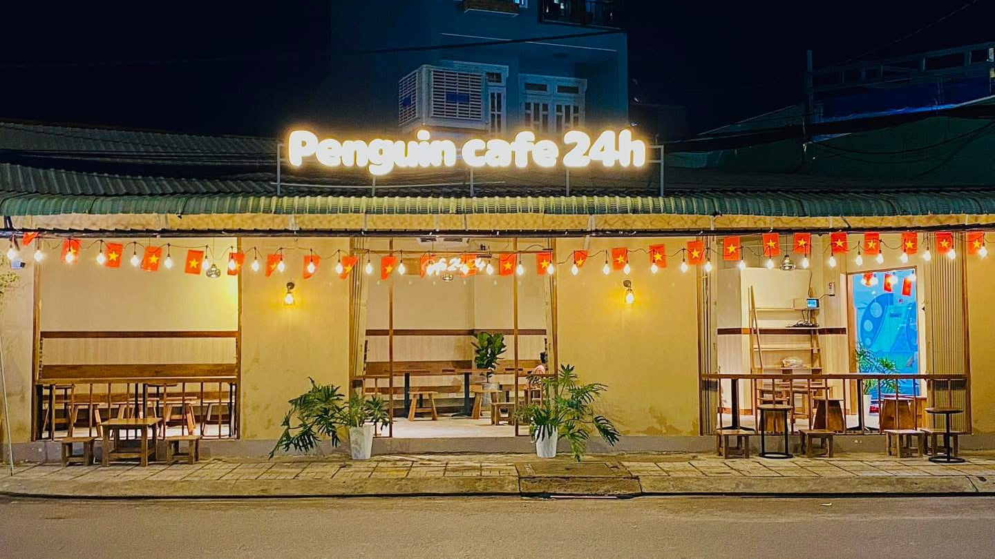 Penguin Cafe 24h