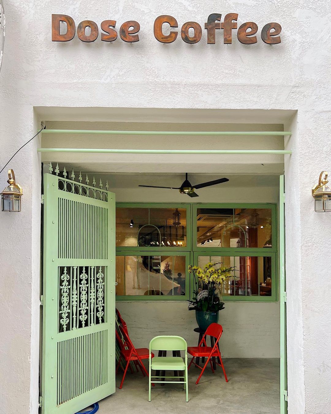 DOSE COFFEE - UNG VĂN KHIÊM