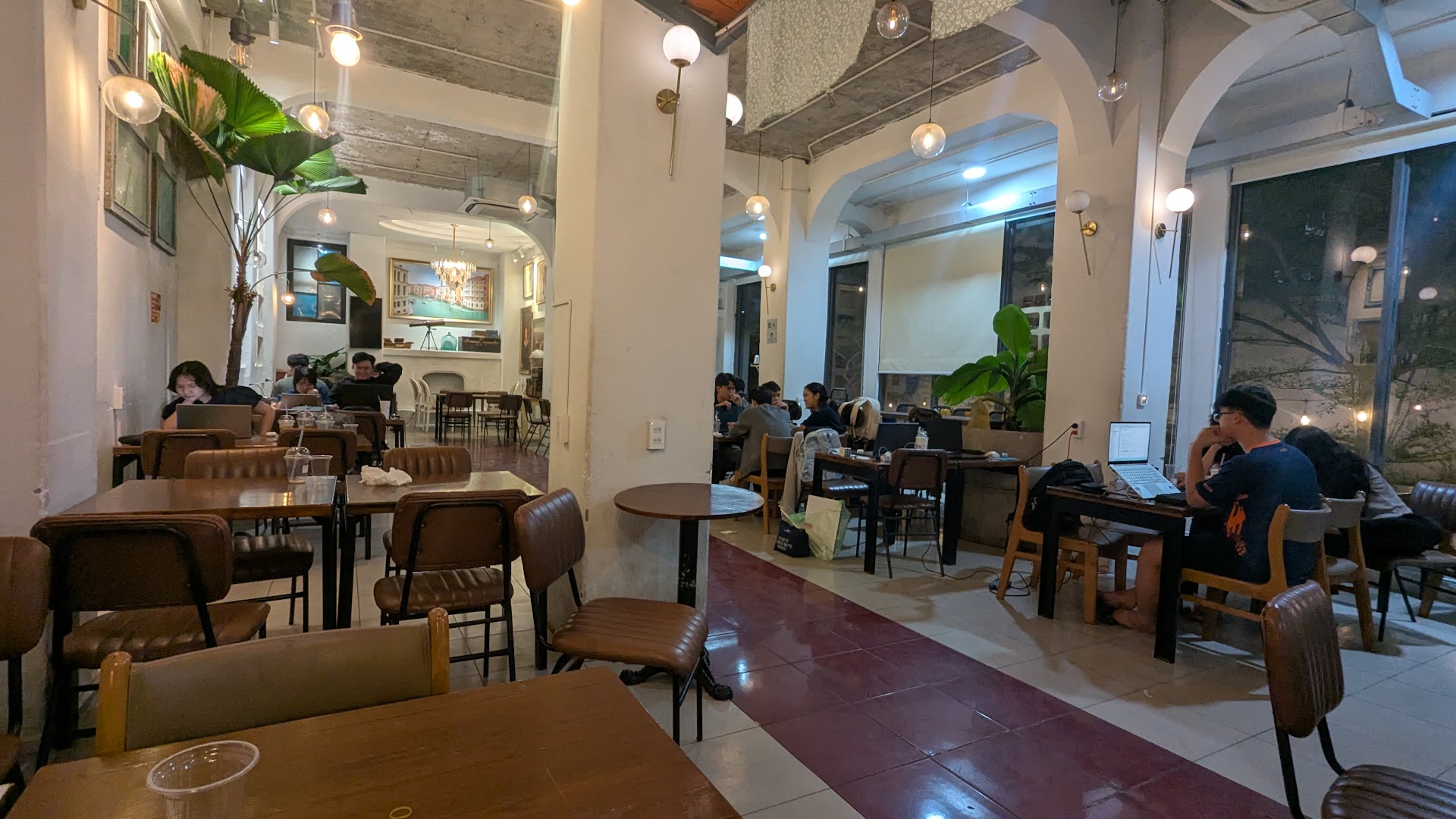 Bamos Coffee Thủ Đức - Cà phê 24h (Lã Xuân Oai)