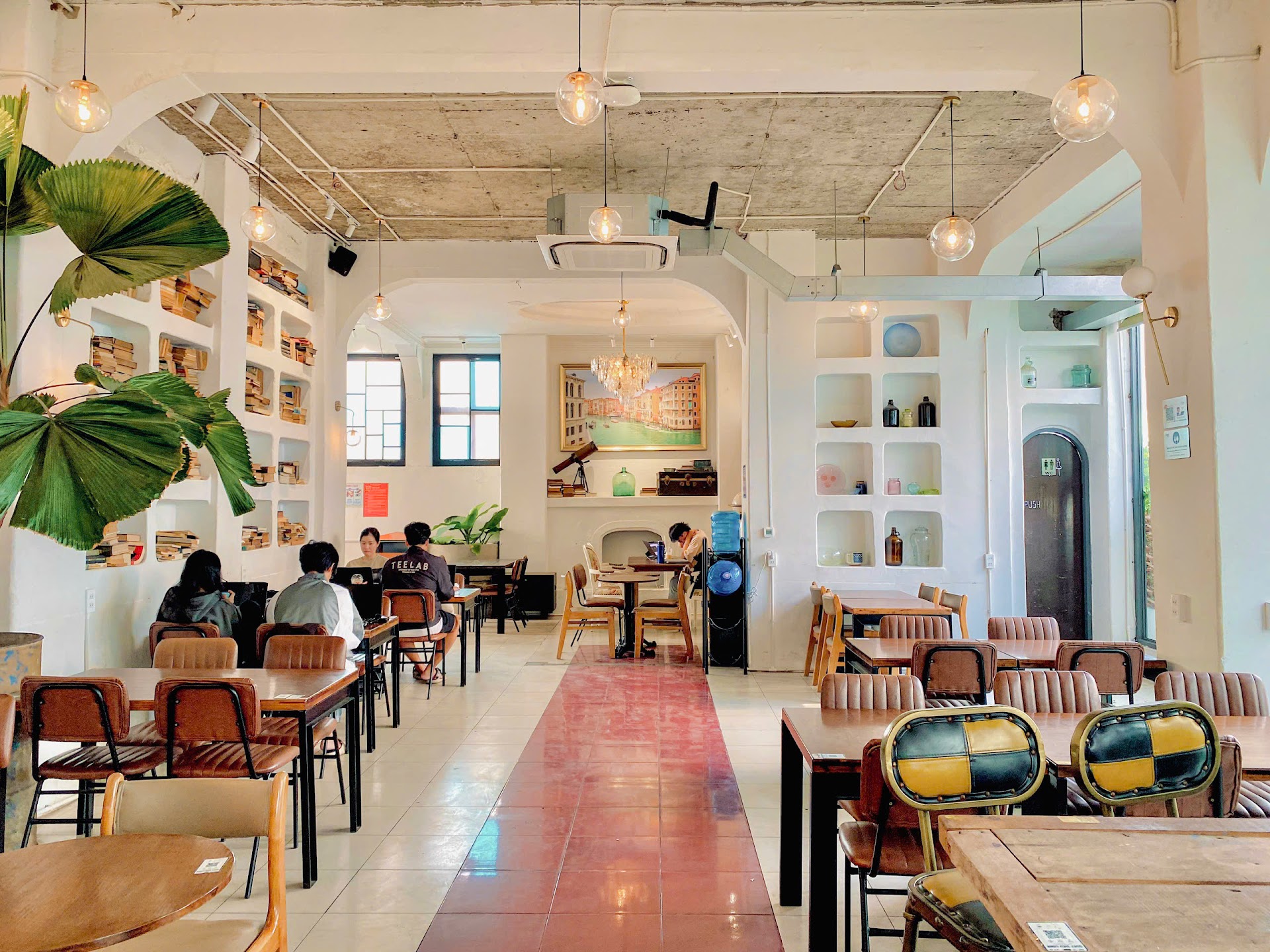 Bamos Coffee Thủ Đức - Cà phê 24h (Lã Xuân Oai)