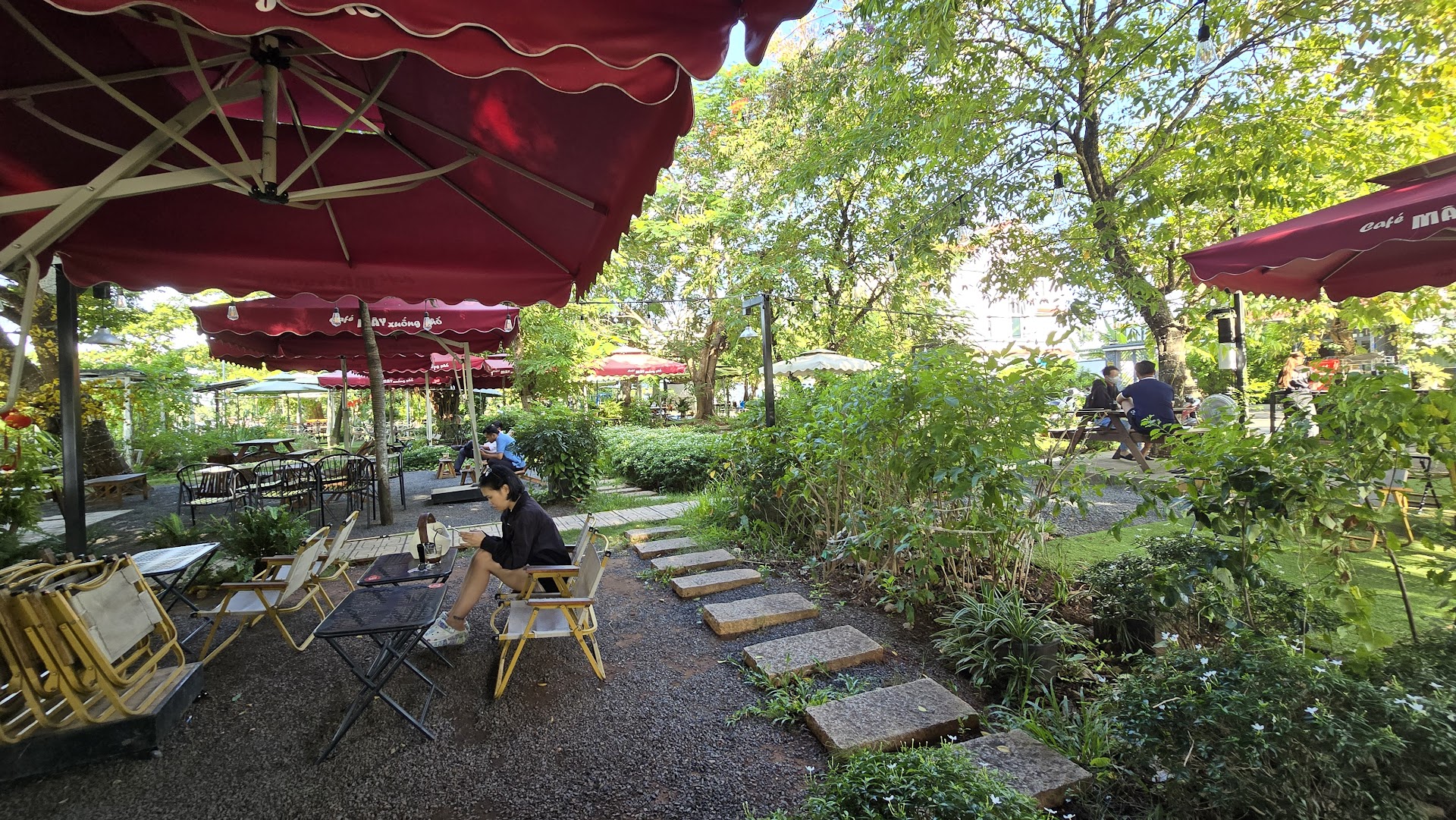 Mây Xuống Phố cafe chill