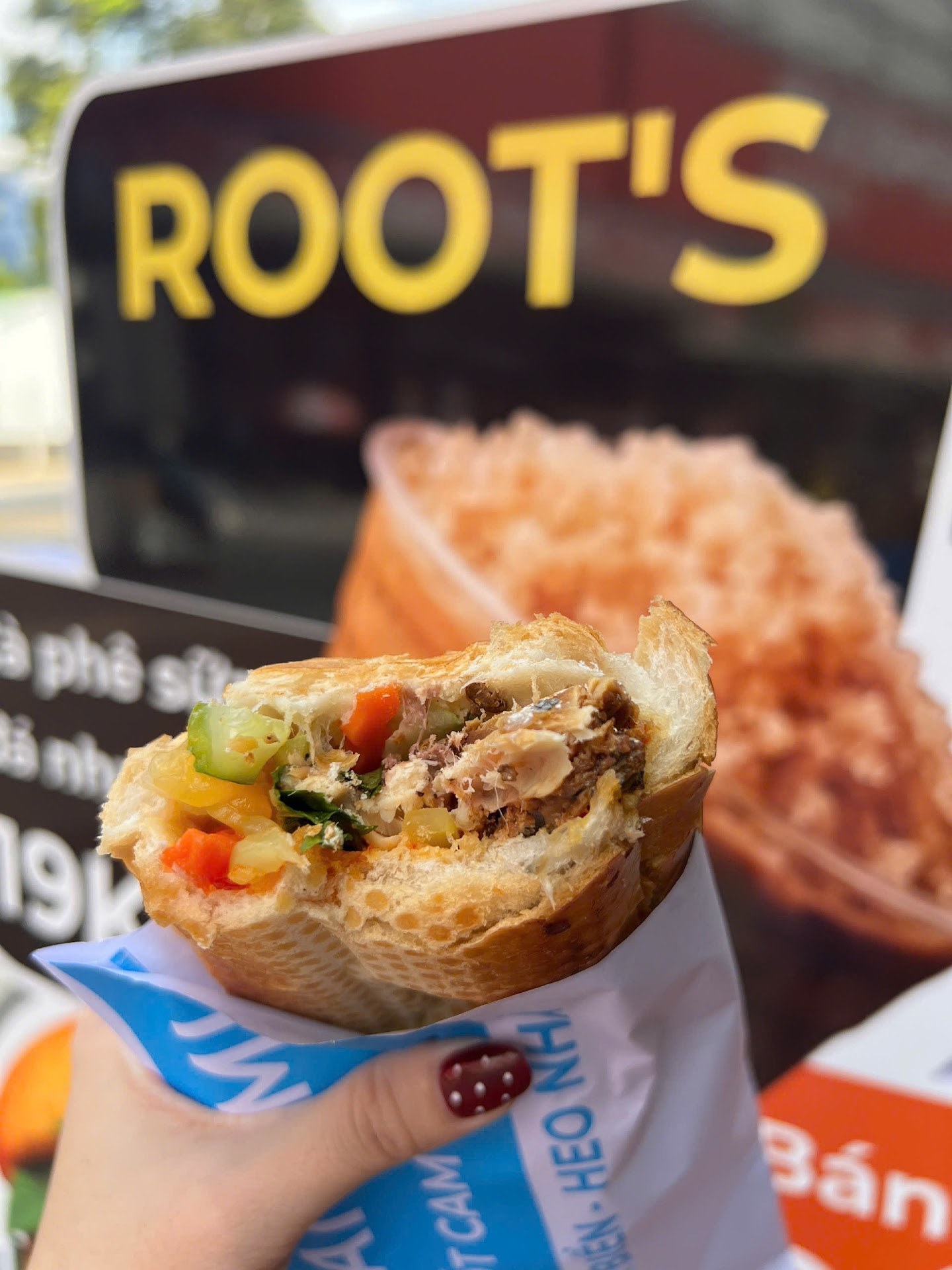 Root's (Cà phê - Bánh mì - Trái cây)