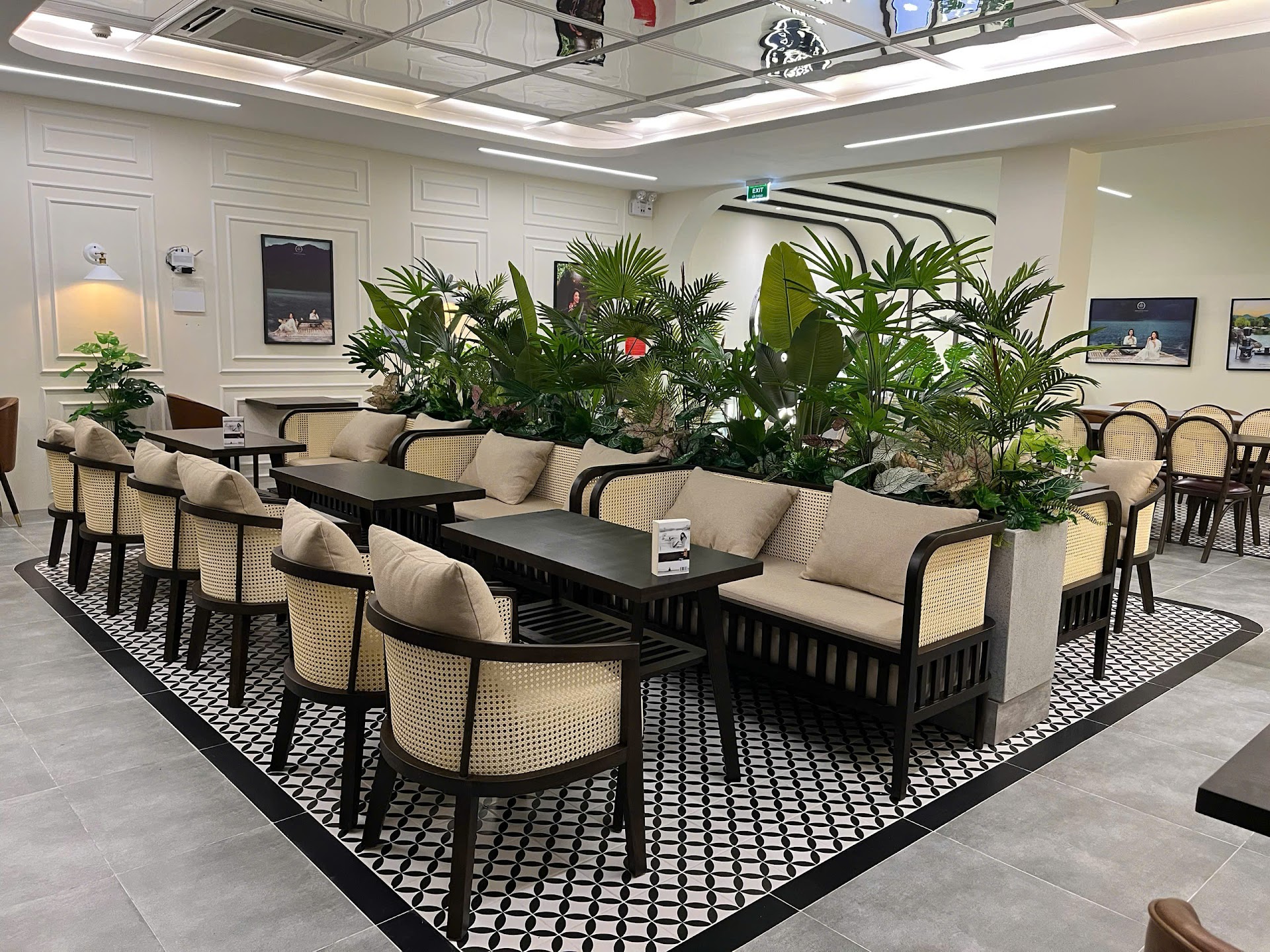 Trung Nguyên Legend Café