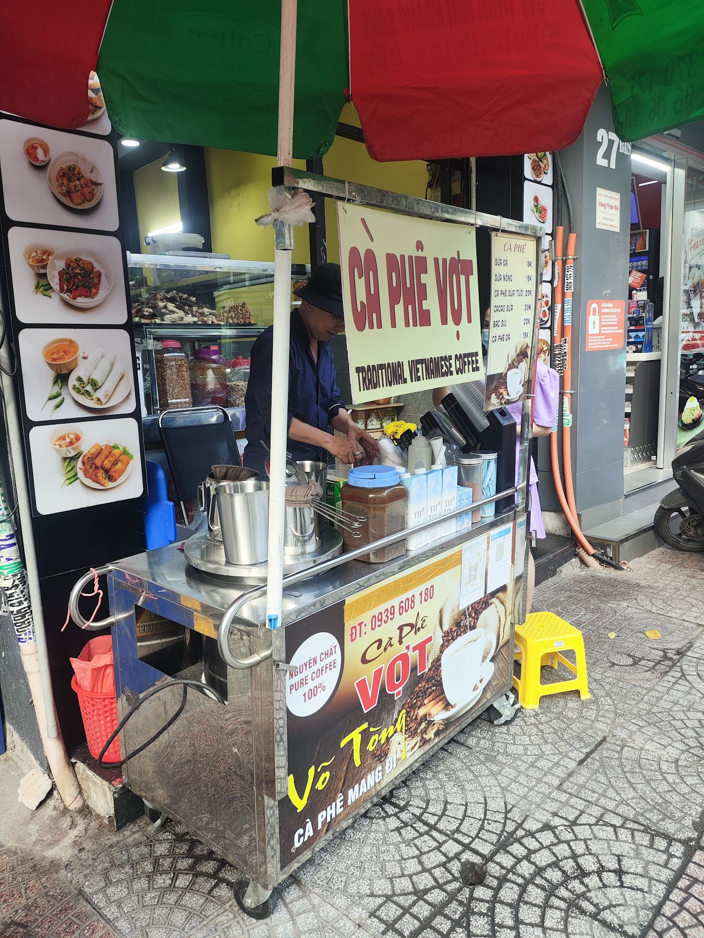 Cafe Vợt Võ Tòng