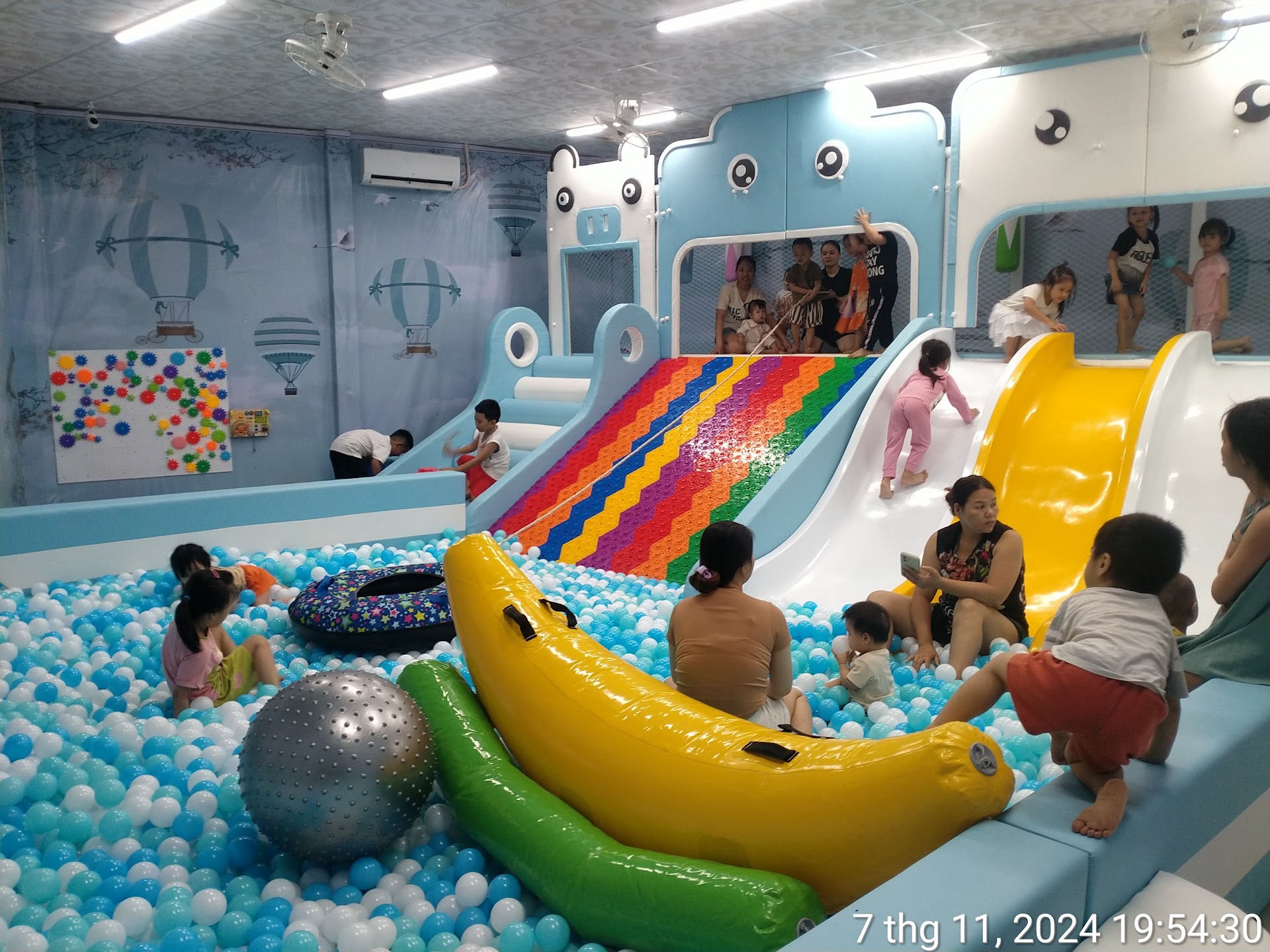 Khu Vui Chơi Trẻ Em Cafe ĐQ- Chỉ 30.000 VND