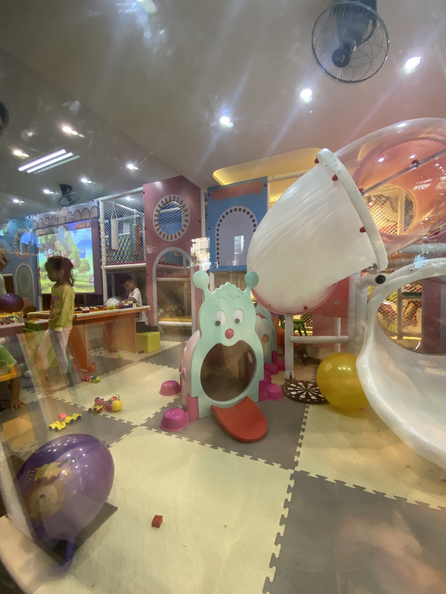 Coffee Đom Đóm-Khu vui chơi trẻ em