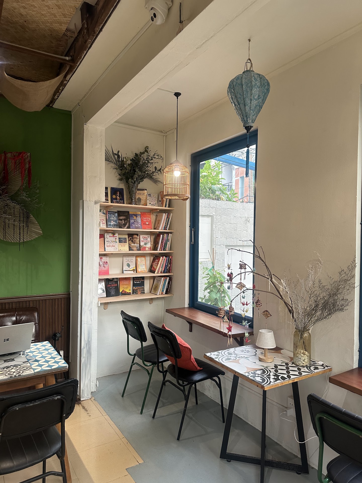 Tiệm cà phê Hỷ