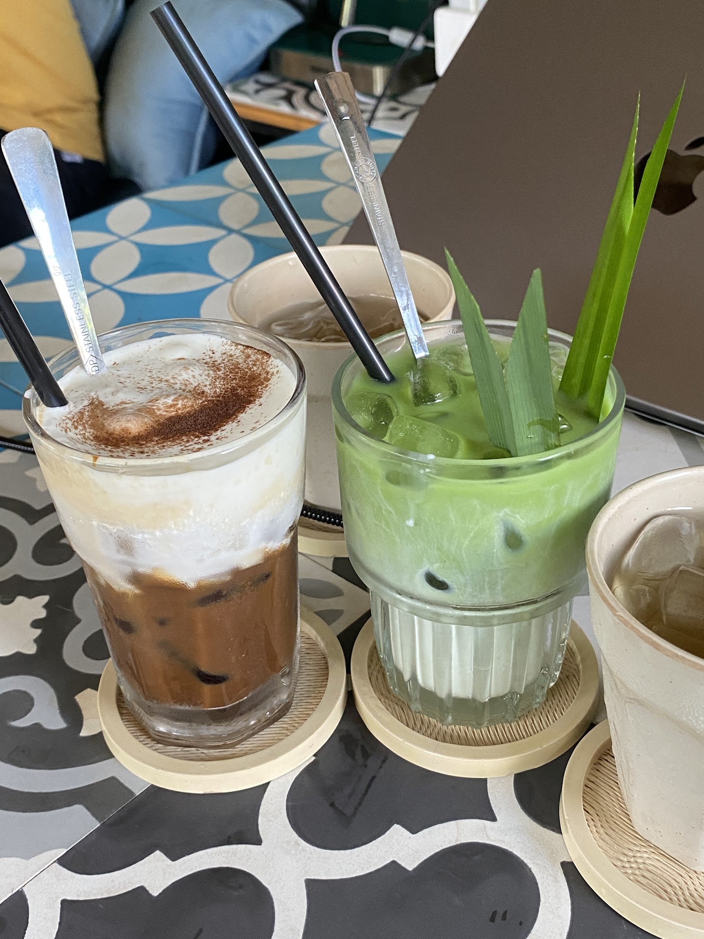 Tiệm cà phê Hỷ