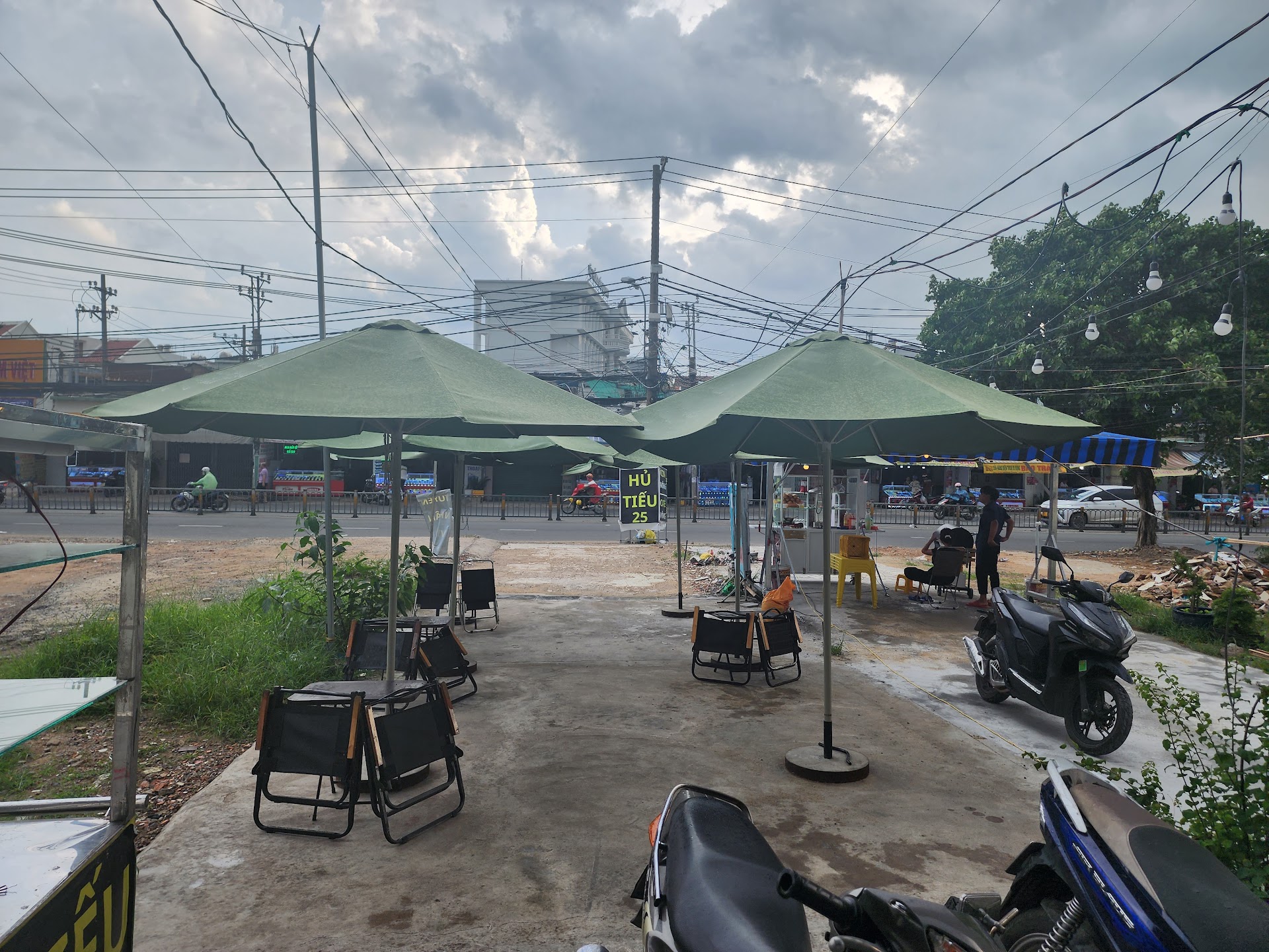 Trạm Sạc 24H - Cà phê võng 24/24