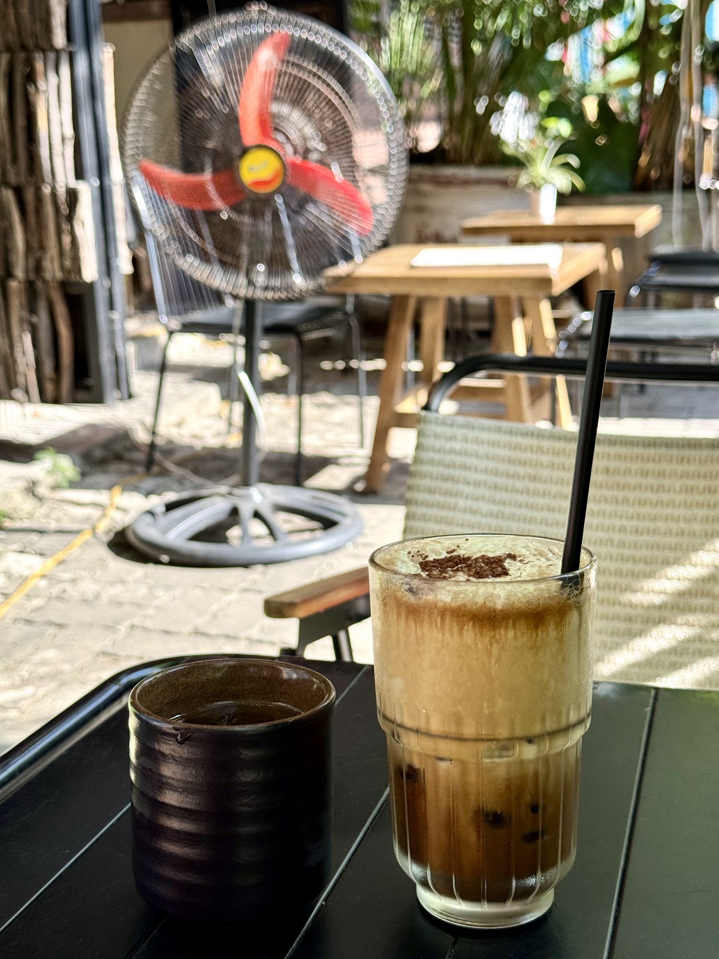 Thong dong coffee, food & more