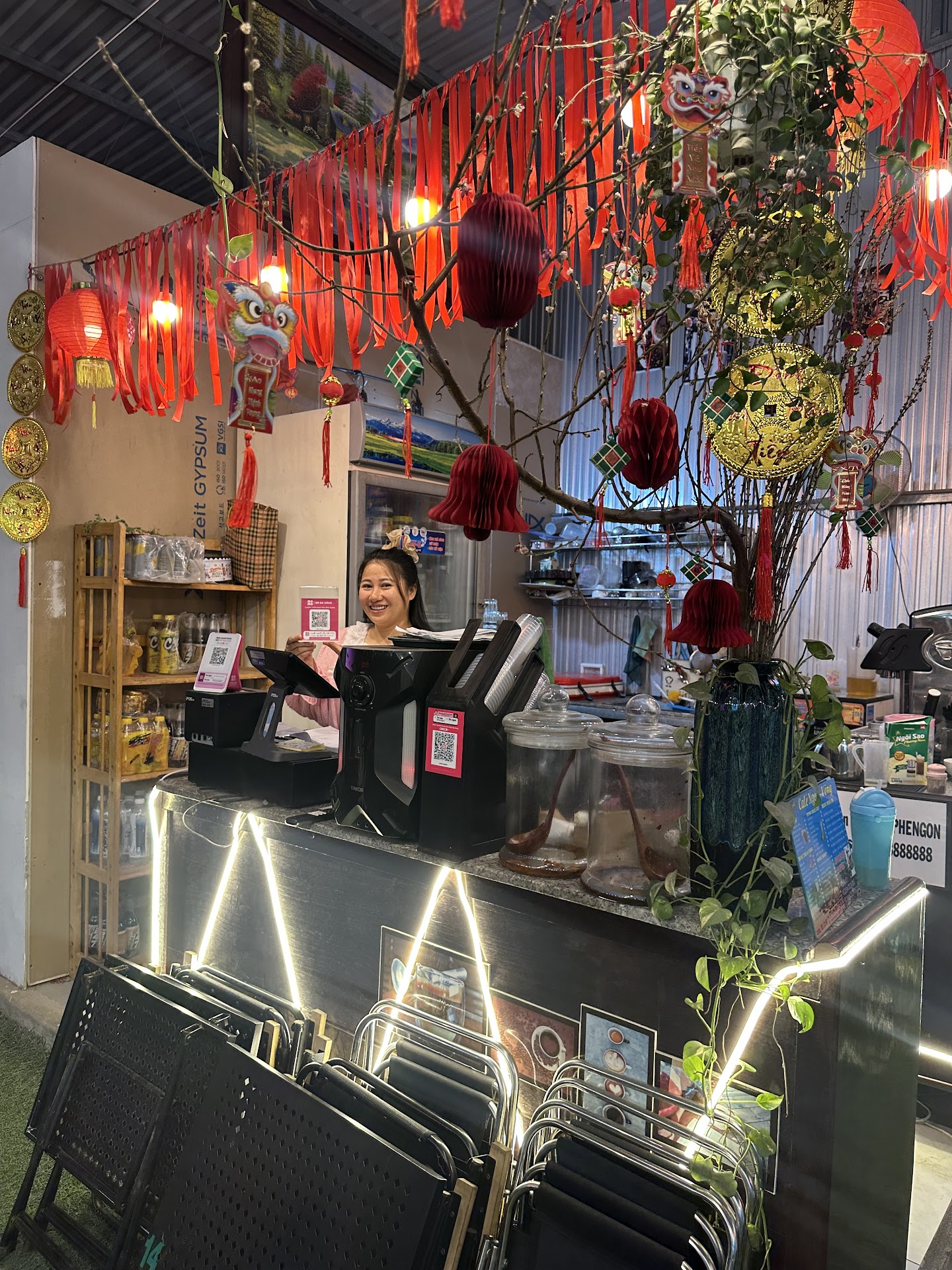 CAFE NGON - CAFE VÕNG - TRẠM XẠC XE ĐIỆN