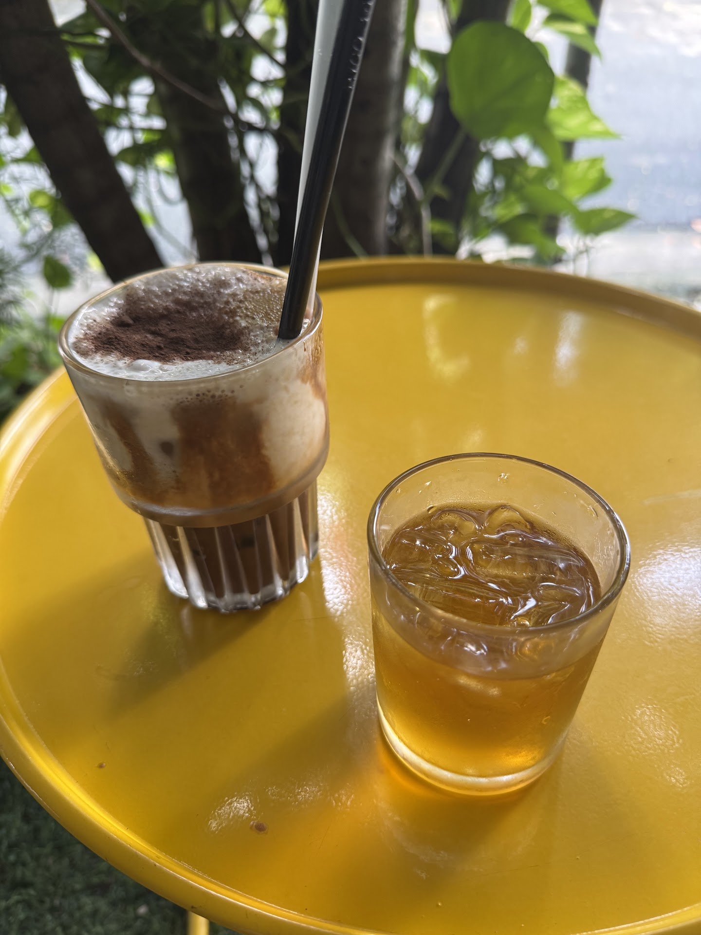 Quán cà phê sạch- ngon- rẻ- thoáng mát Góc Phố