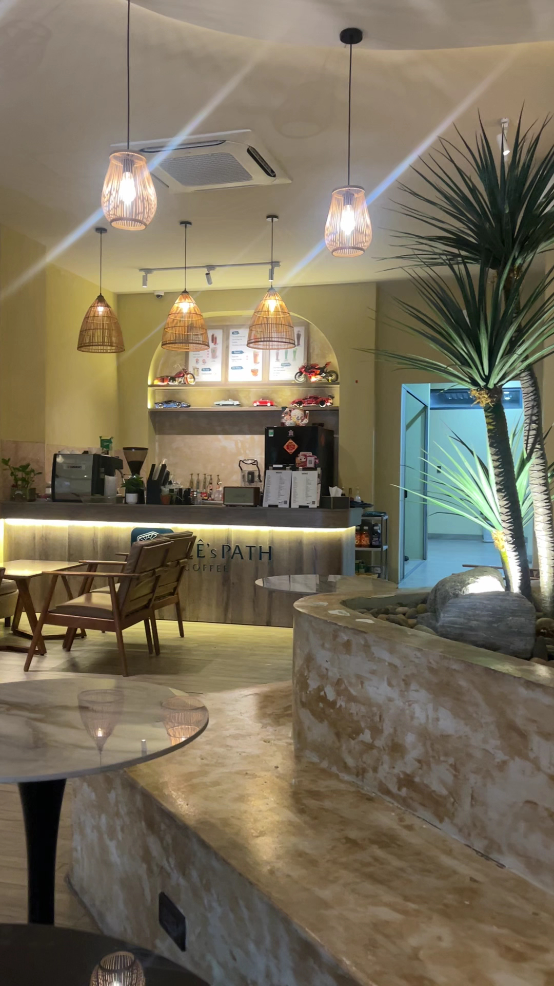 LÊ's Path Coffee An Dương Vương