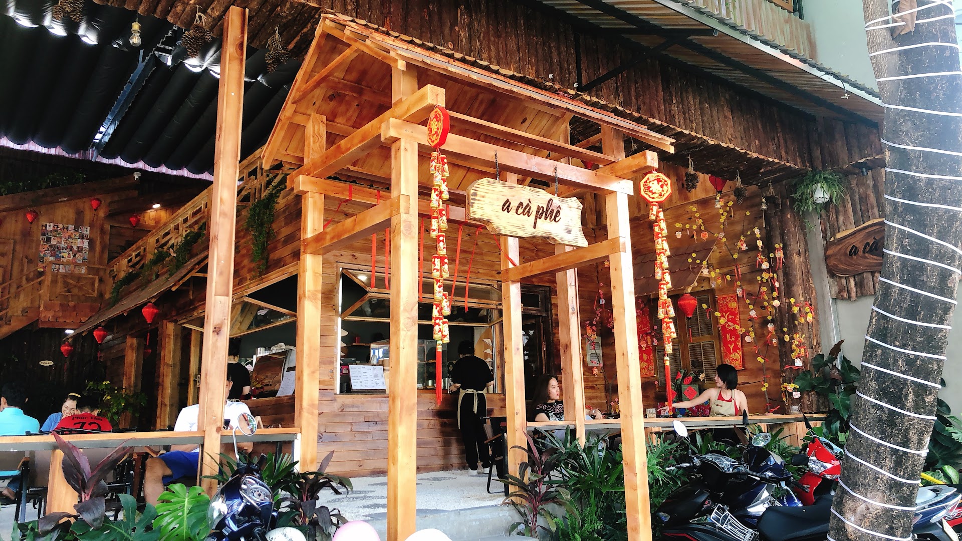 A Cà Phê