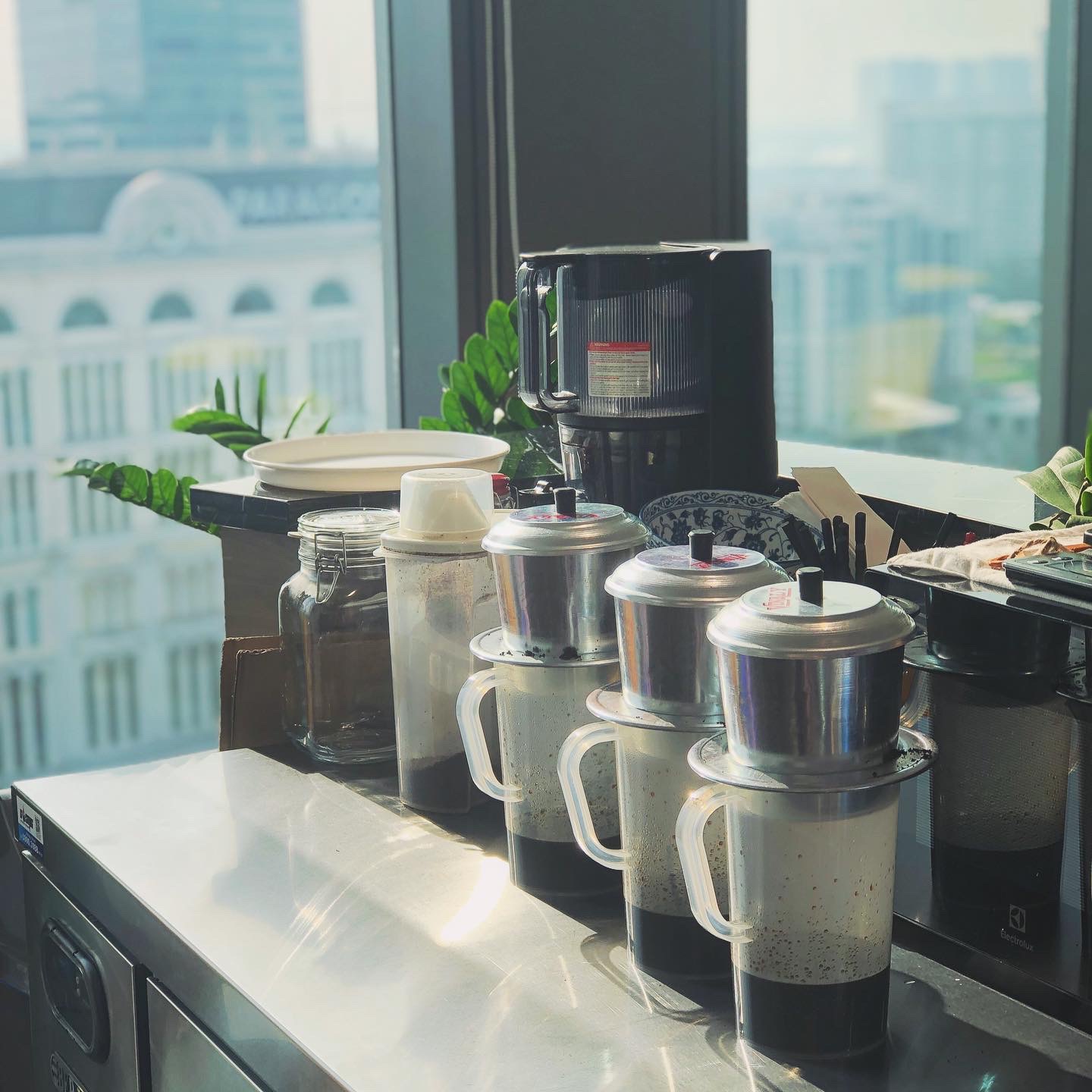 Dolphy Café Prudential Coffee