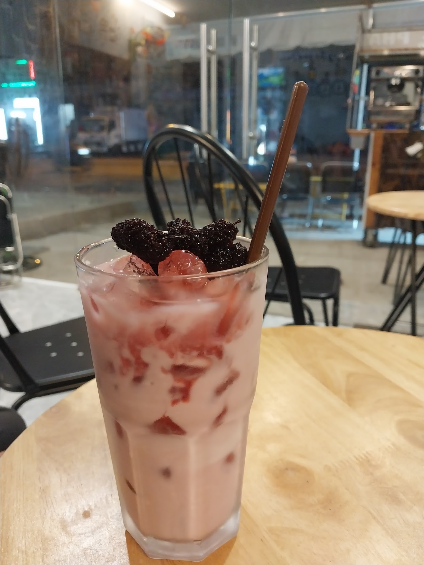 Cafe 737 (Coffee -Yogurt & Tea)