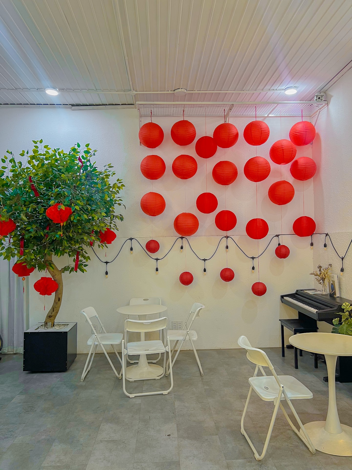 Tiệm cà phê Lạc