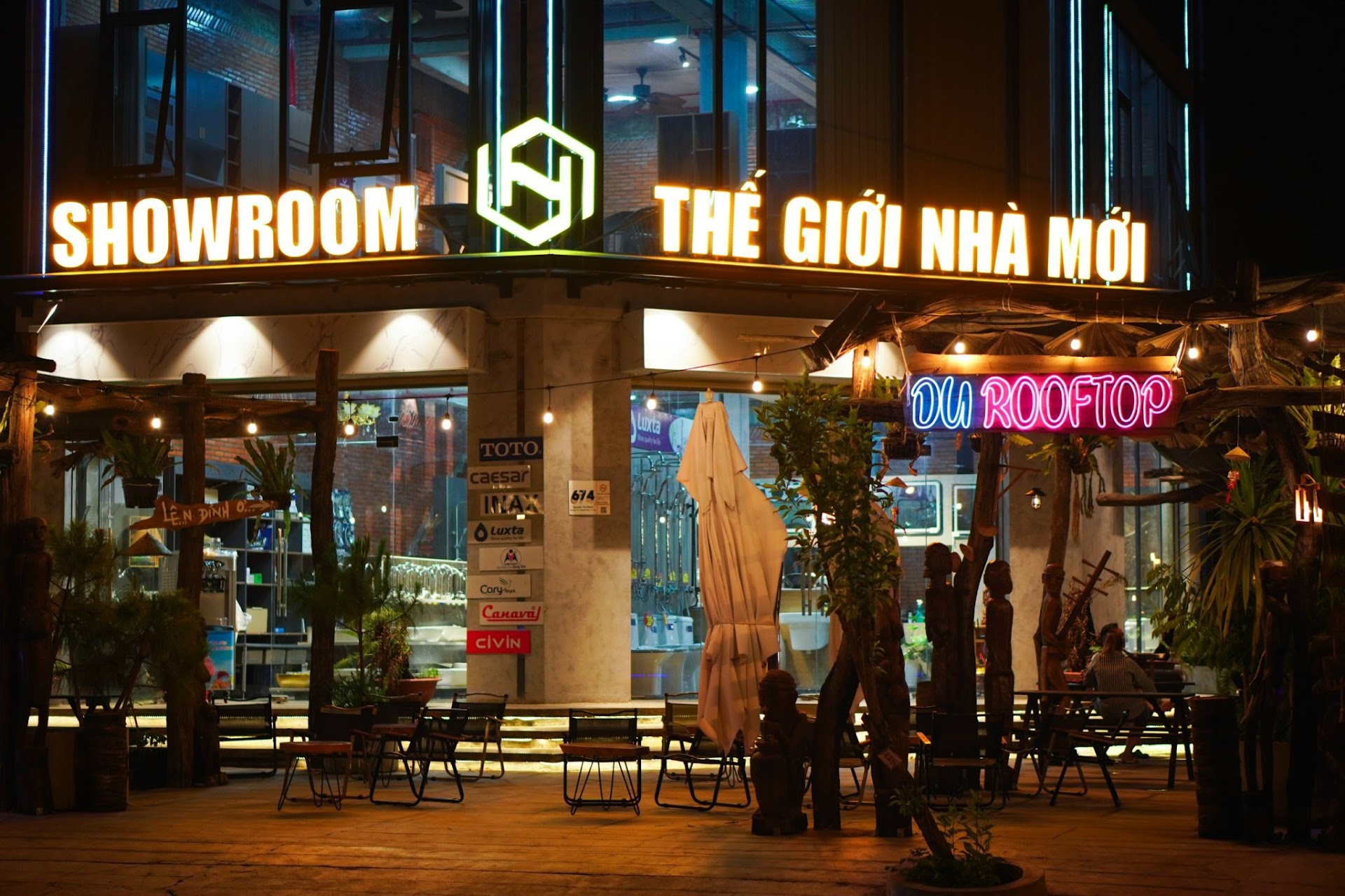 Xóm Bà Tám Coffee