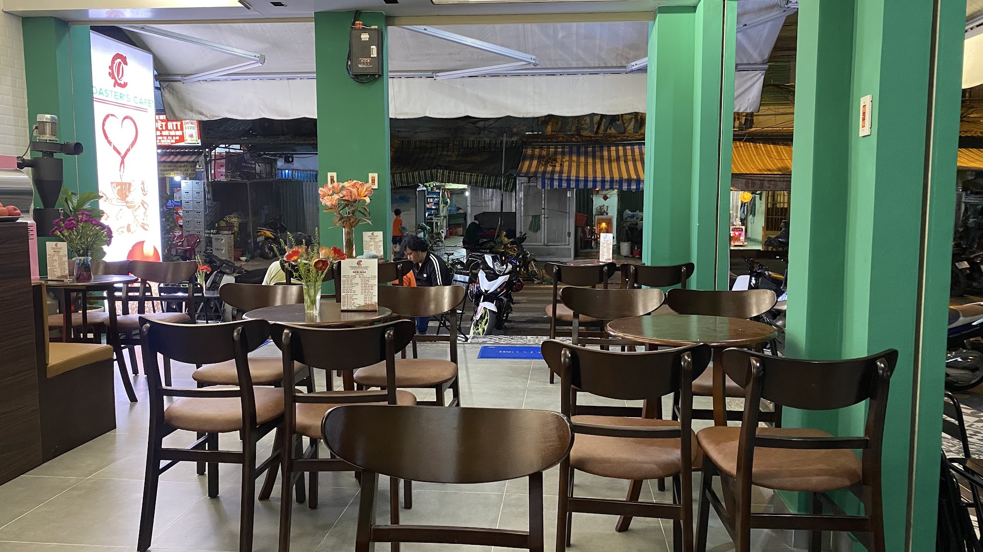 C roaster’s Cafe’